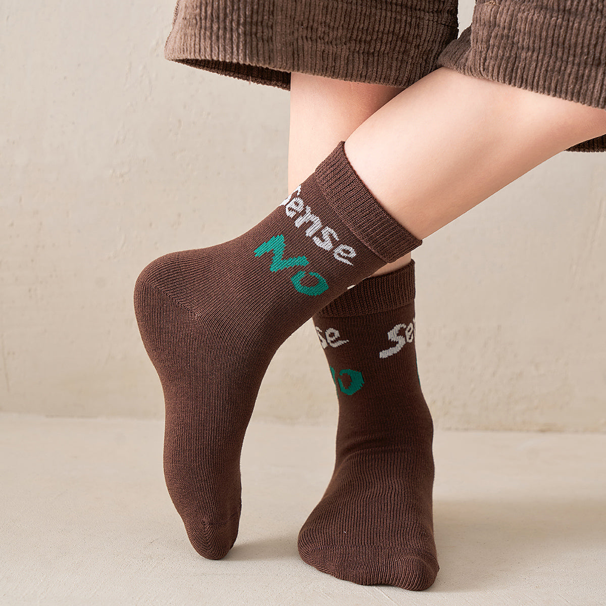 (JK-3) 5 Pairs Cotton Crew Socks – Brown & Green Street Graphic Pack